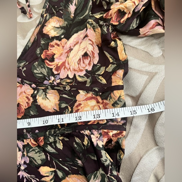 OLIVACEOUS floral top peplum NWT size Large - Picture 13 of 16